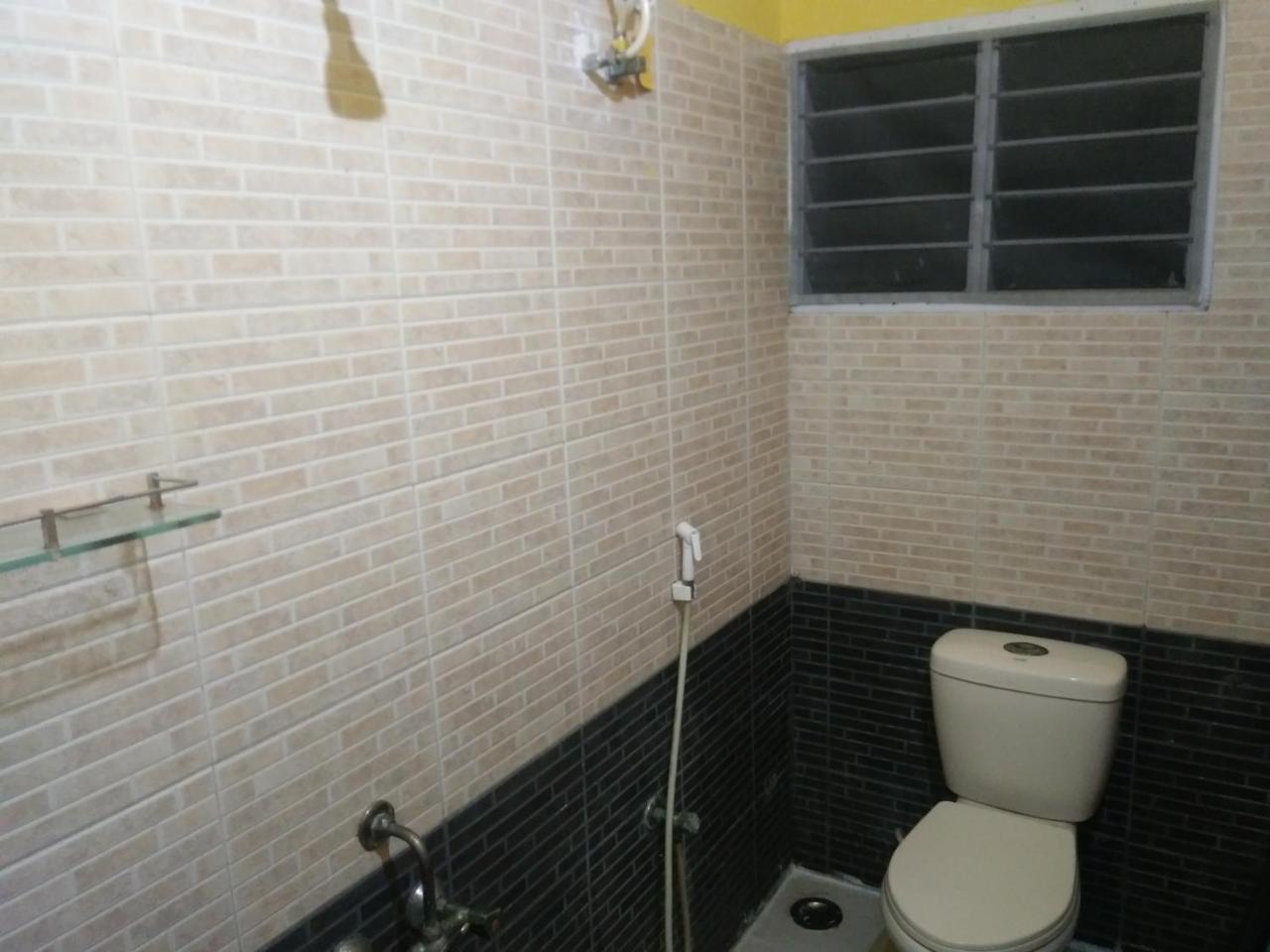 Royale Achaya Acomodação com café da manhã Chennai Exterior foto